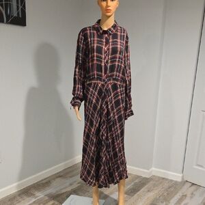 H&M Red and Black Bishop Sleeve Polo Collar Dress